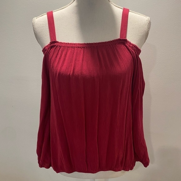 {Sanctuary} fuscia crinkled cold shoulder blouse - Picture 1 of 3